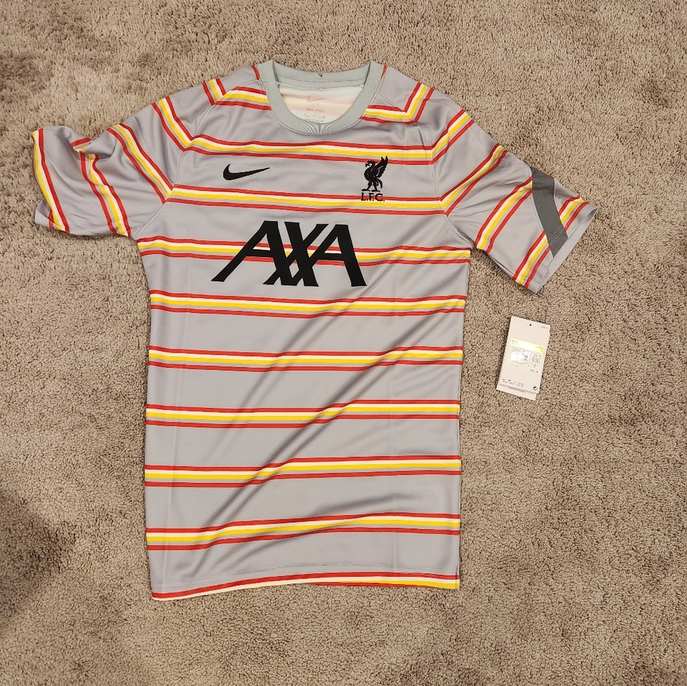 Mike Liverpool pre match raglan too jersey